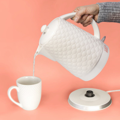 KVOTA Elektrischer Keramik Wasserkocher, Teekessel 1,8 L, 1500W, Gesteppt-Design