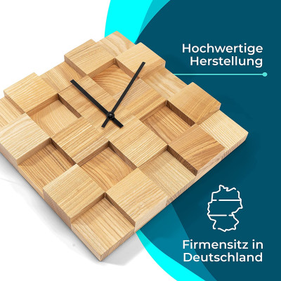 Wanduhr aus edlem Eschenholz Modernes, Minimalistisches Design als Dekoration oder als Geschenk - EIN Vintage Schmuckstück