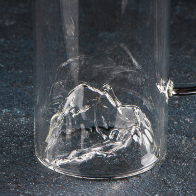 Glasbecher Trinkglas Design „Berg“ 4-er Set Gläser konkaver gewölbter Boden Geschenkidee